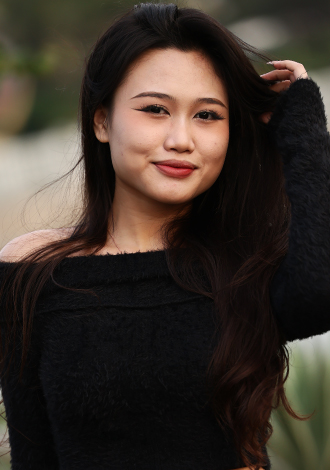 Gorgeous profiles only: Asiandating partner Viet Linh from Ho Chi Minh City